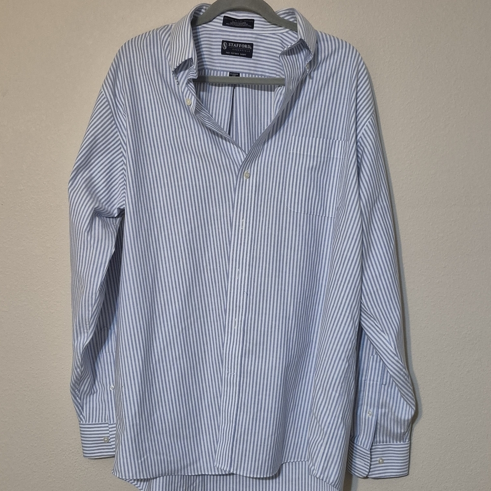 Stafford Men's Light Blue Striped Button Down Shirt